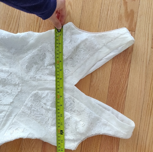 BCBG lace dress - Picture 10 of 11